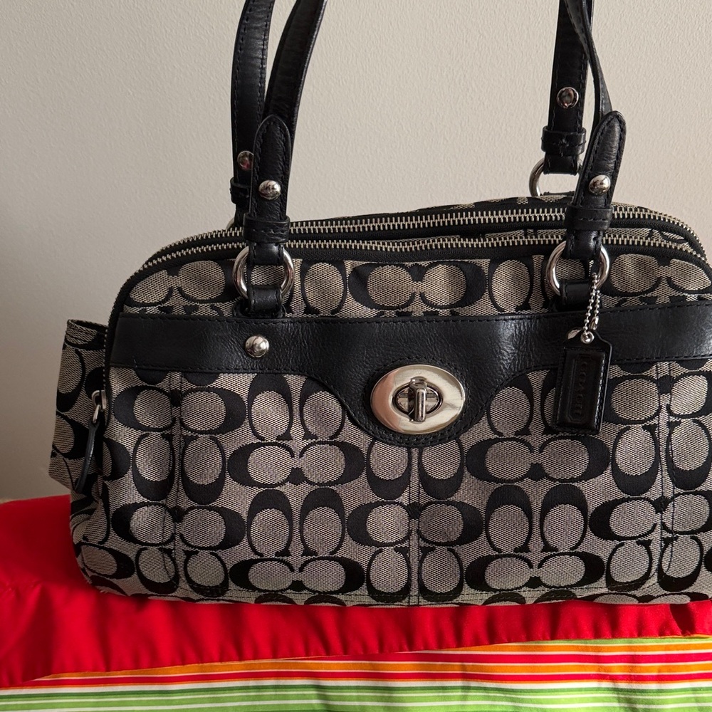 Coach Black and Cream Shoulder Bag